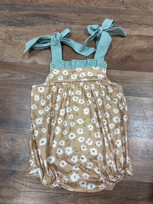 Tan floral ruffle tie bubble